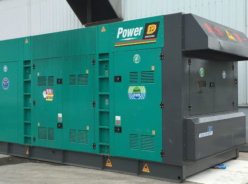 西秀升级发电机组的过程中需要注意哪些安全事项？