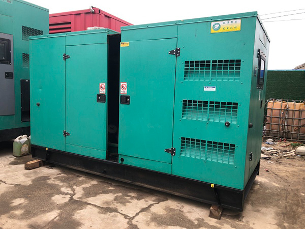 西秀怎样合理控制磷酸铁锂蓄电池的充放电倍率以延长其使用寿命？